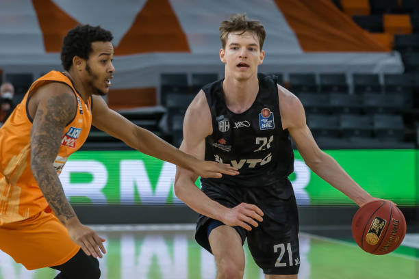 比赛中出现 比赛中出现