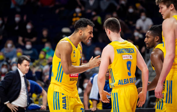 临了强有力 临了强有力