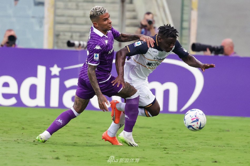 队友闪光外 队友闪光外